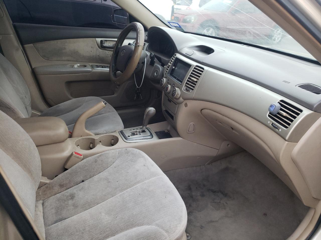 Photo 5 from auction – 2007 KIA OPTIMA LX with VIN KNAGE123575097316