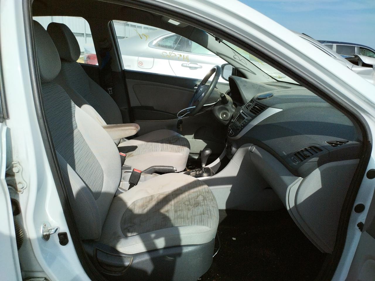 Photo 5 from auction – 2016 HYUNDAI ACCENT SE with VIN KMHCT4AE6GU032522