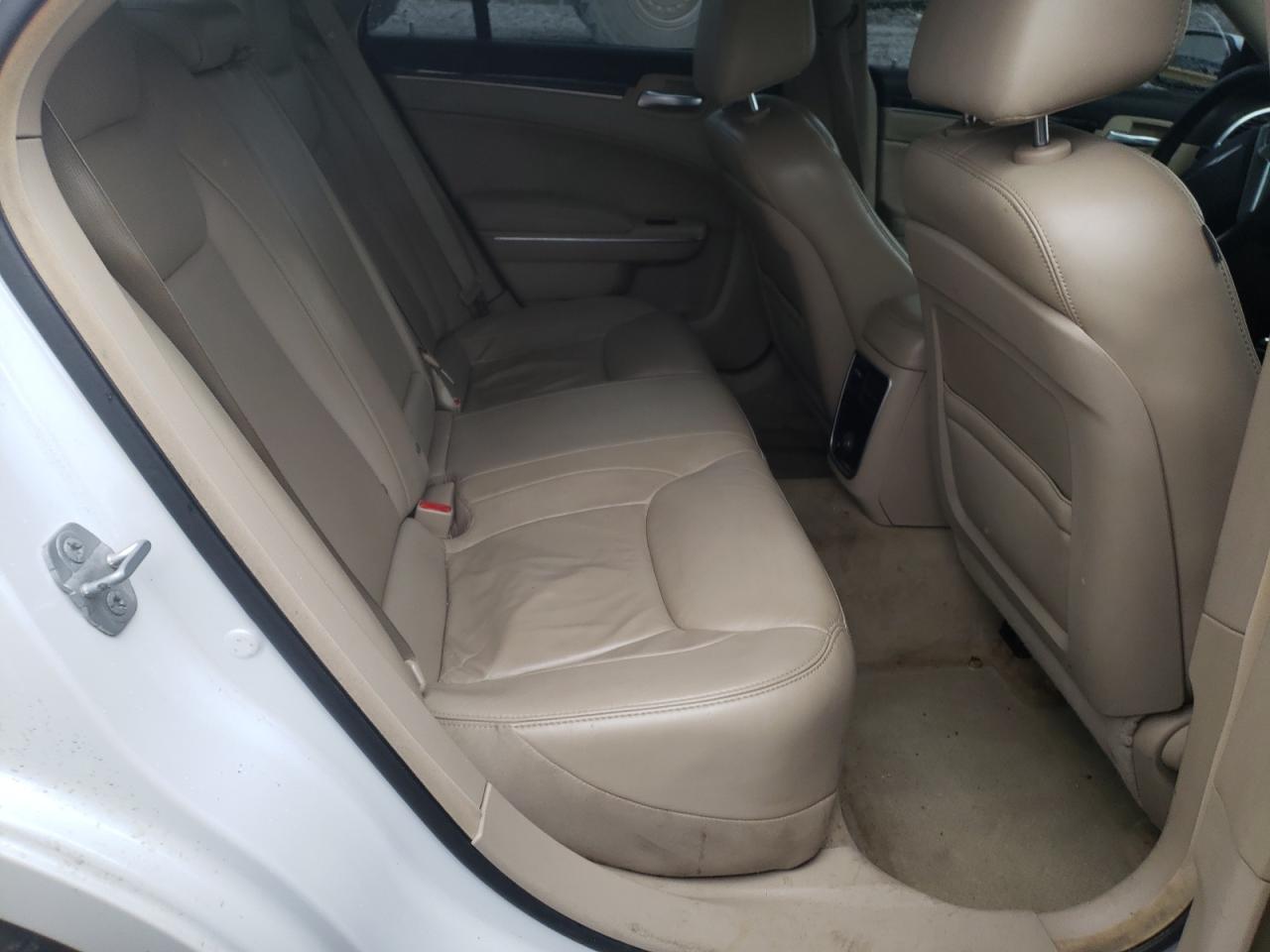 Photo 6 from auction – 2014 CHRYSLER 300 with VIN 2C3CCAAG2EH315914