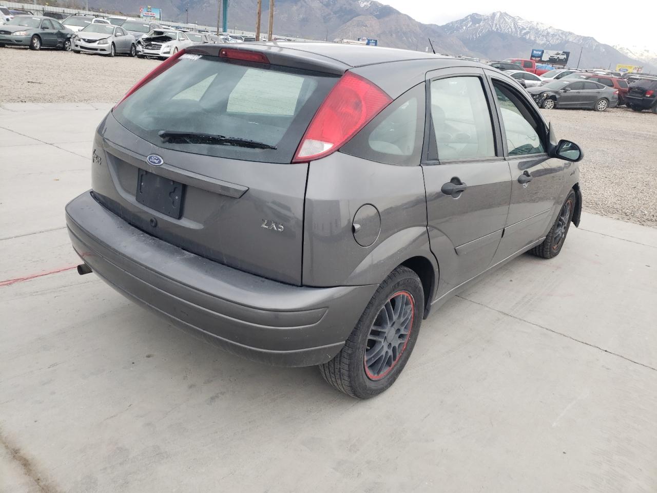 Photo 4 from auction – 2003 FORD FOCUS ZX5 with VIN 3FAFP37353R109863