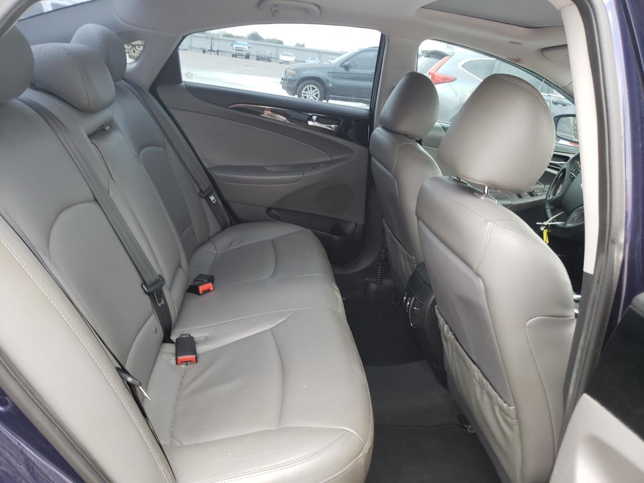 Photo 6 from auction – 2013 HYUNDAI SONATA SE with VIN 5NPEC4AB3DH588005