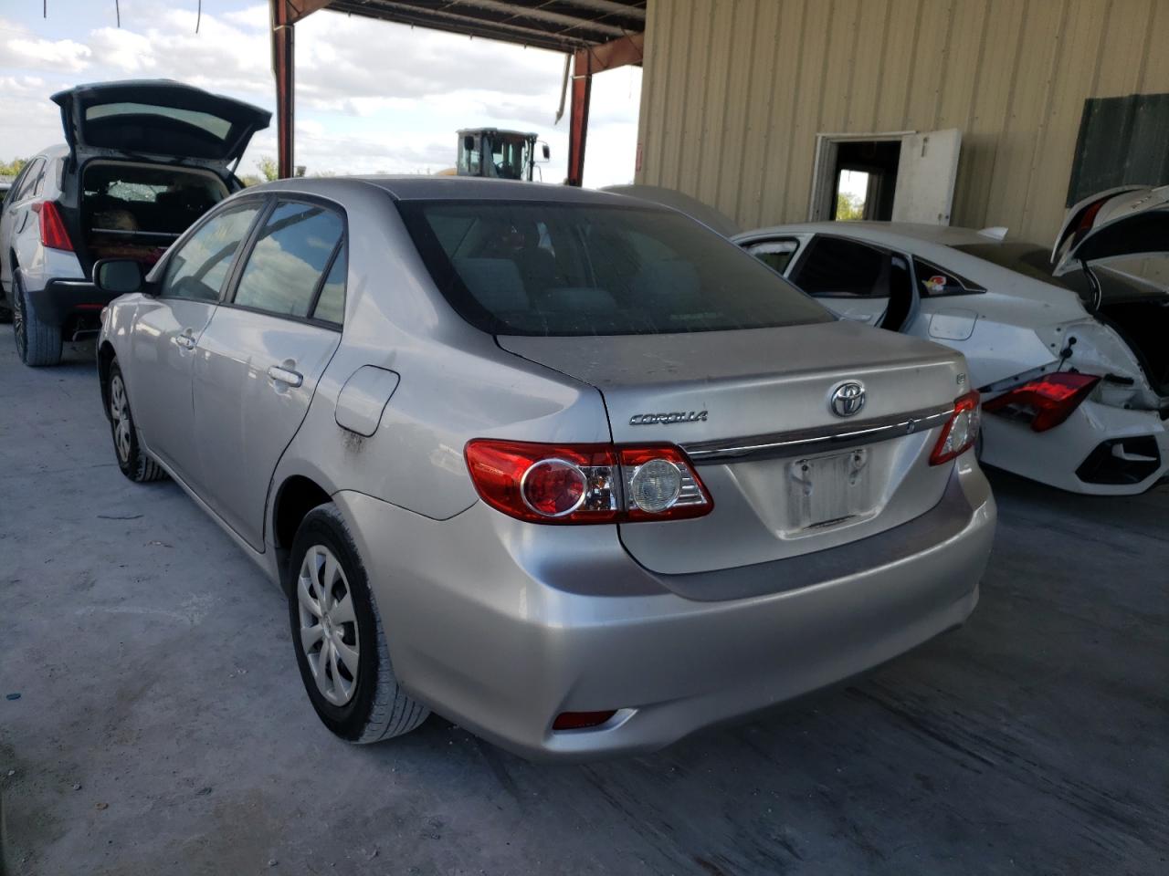 Photo 3 from auction – 2011 TOYOTA COROLLA BA with VIN 2T1BU4EE1BC732879