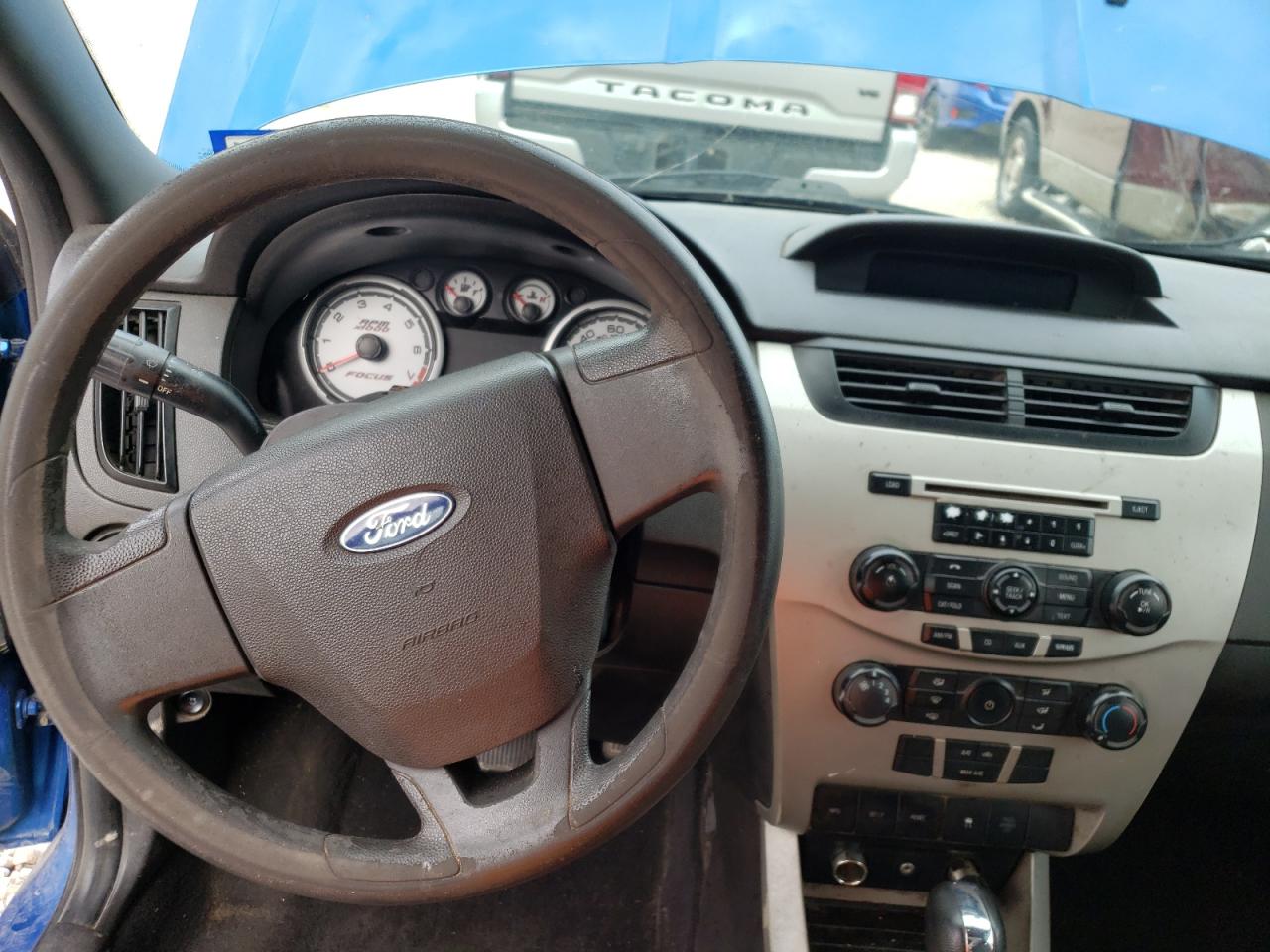 Photo 9 from auction – 2010 FORD FOCUS SE with VIN 1FAHP3FN3AW235807