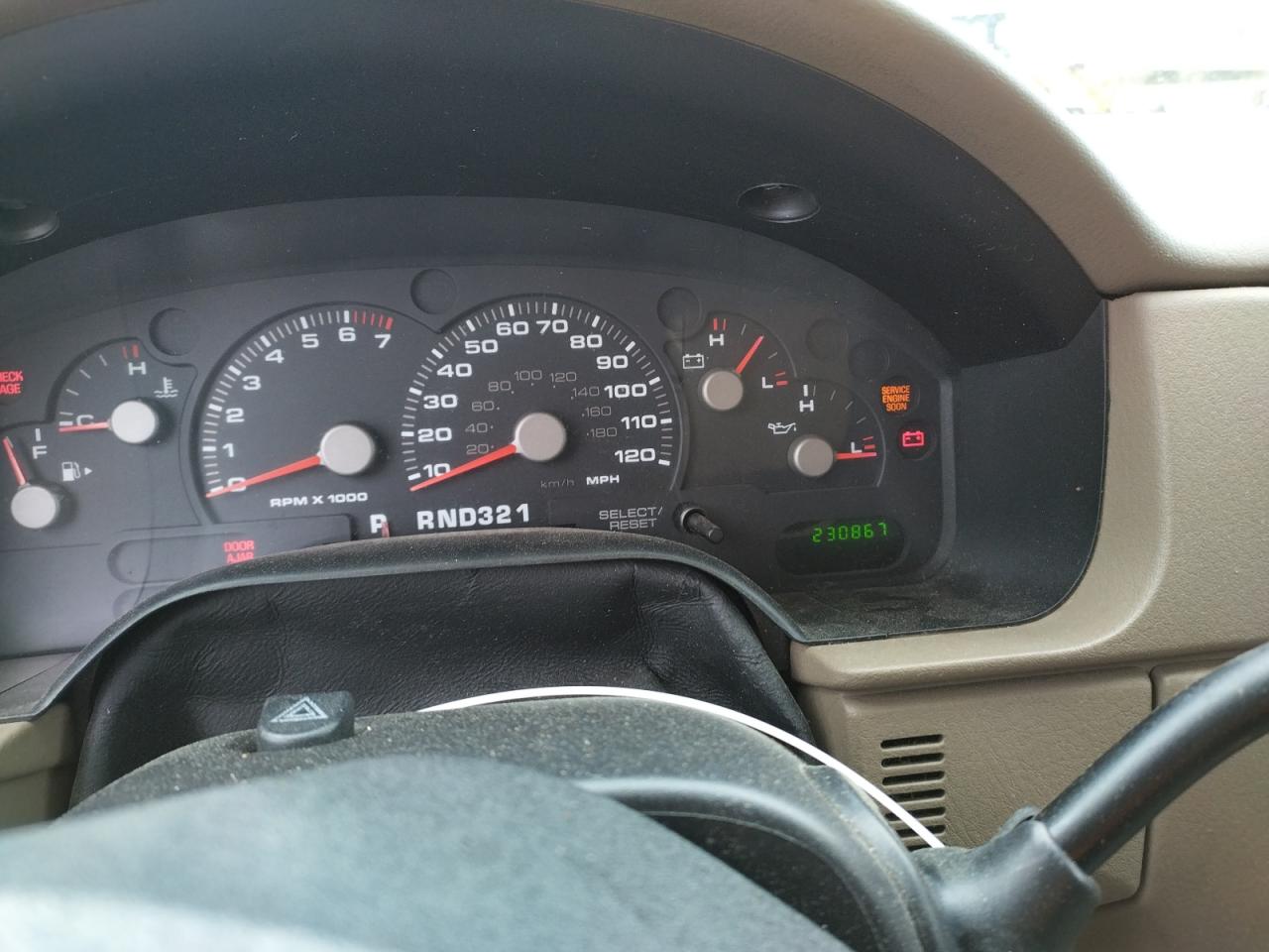 Photo 8 from auction – 2004 FORD EXPLORER X with VIN 1FMZU72K24UA32915