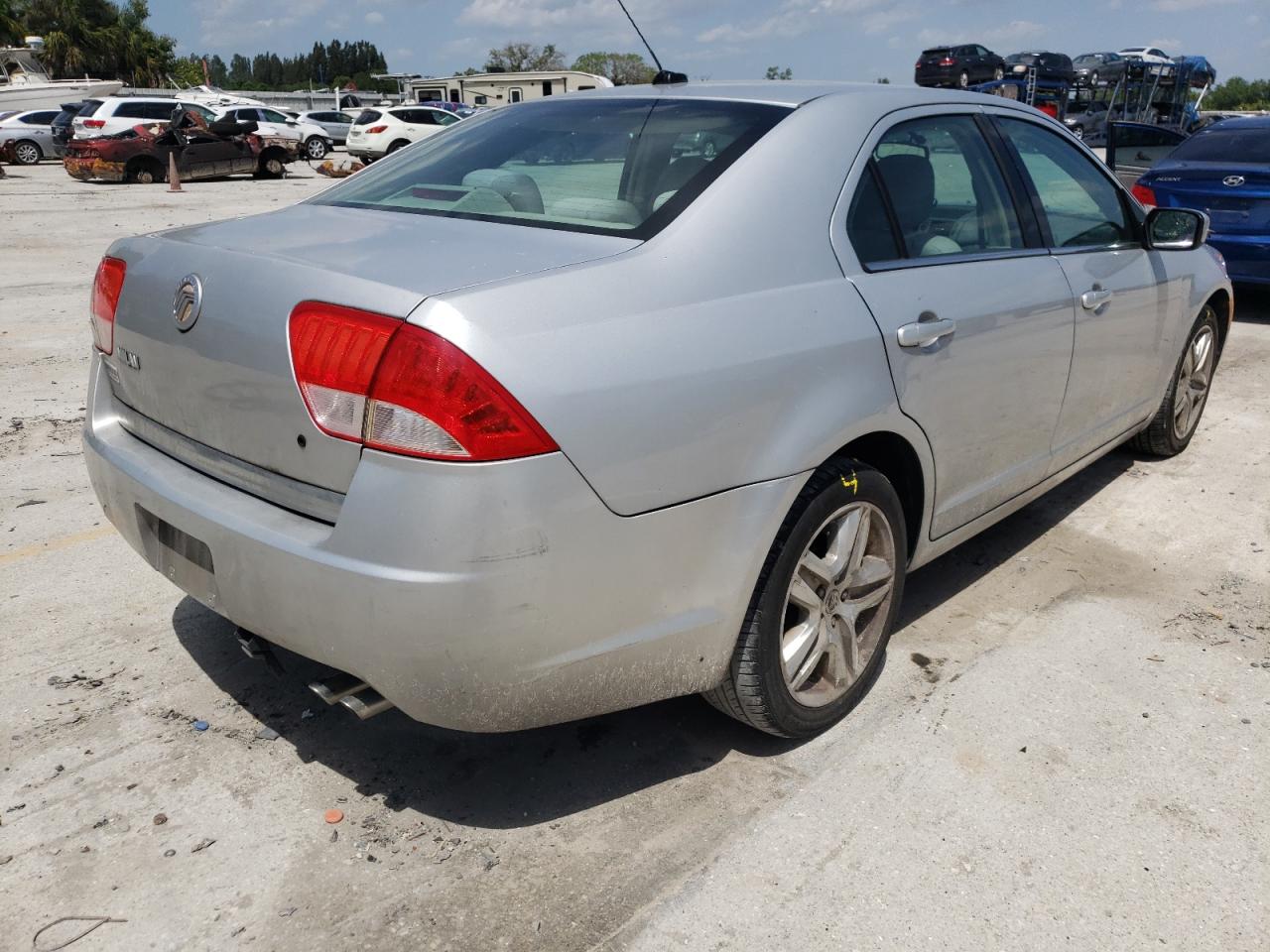 Photo 4 from auction – 2010 MERCURY MILAN with VIN 3MEHM0HA8AR614685