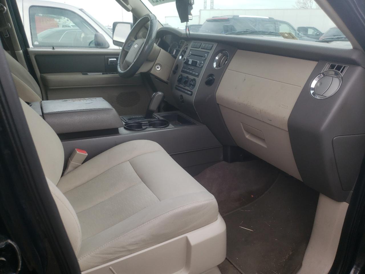 Photo 5 from auction – 2010 FORD EXPEDITION with VIN 1FMJU1F50AEB50725