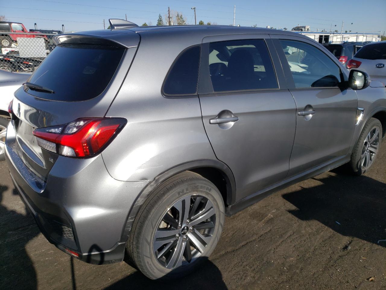 Photo 9 from auction – 2020 MITSUBISHI OUTLANDER with VIN JA4AP4AU2LU011372