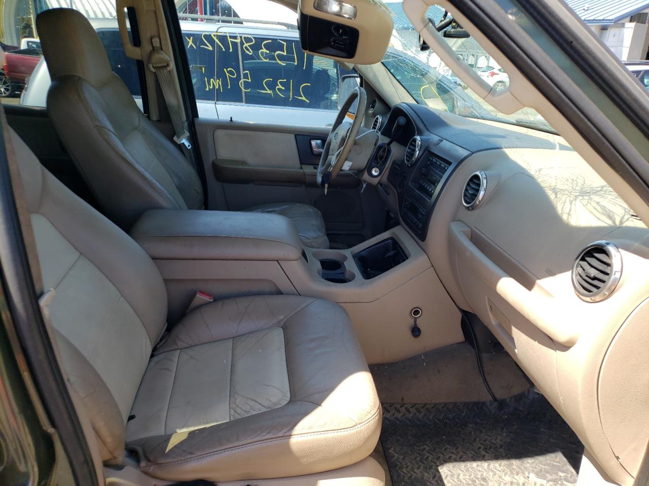 Photo 5 from auction – 2004 FORD EXPEDITION with VIN 1FMFU18L24LA51647