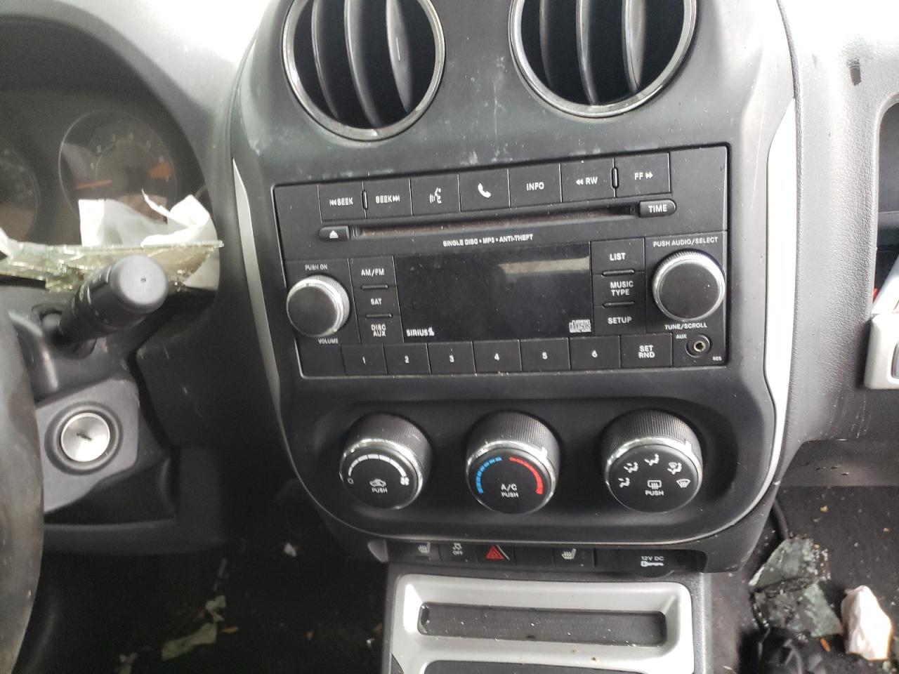 Photo 9 from auction – 2015 JEEP COMPASS LA with VIN 1C4NJDEB8FD189549