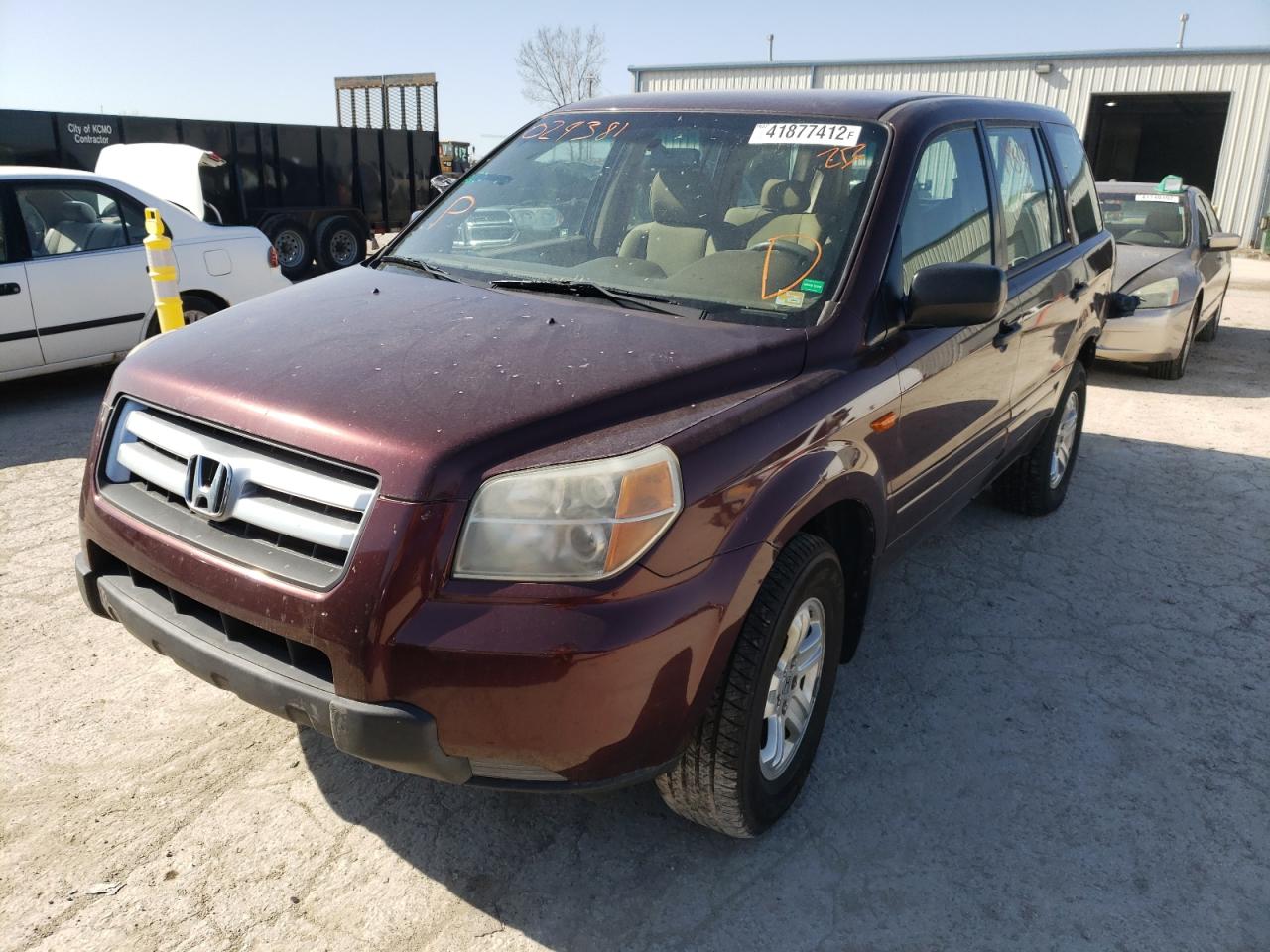 Photo 2 from auction – 2007 HONDA PILOT LX with VIN 5FNYF28187B029381
