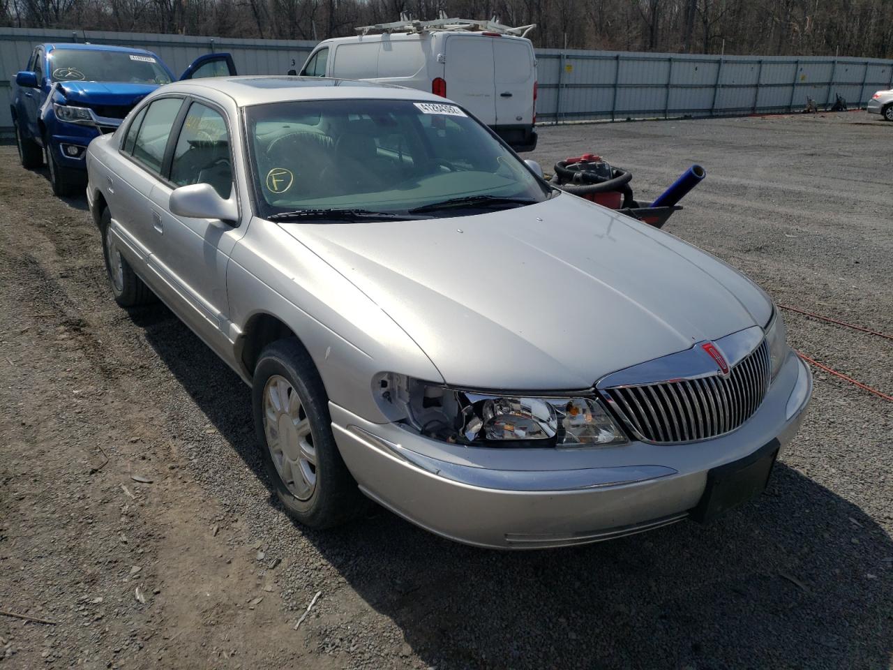 LINCOLN CONTINENTA 2002 con VIN 1LNHM97V22Y644743 - Foto de la subasta