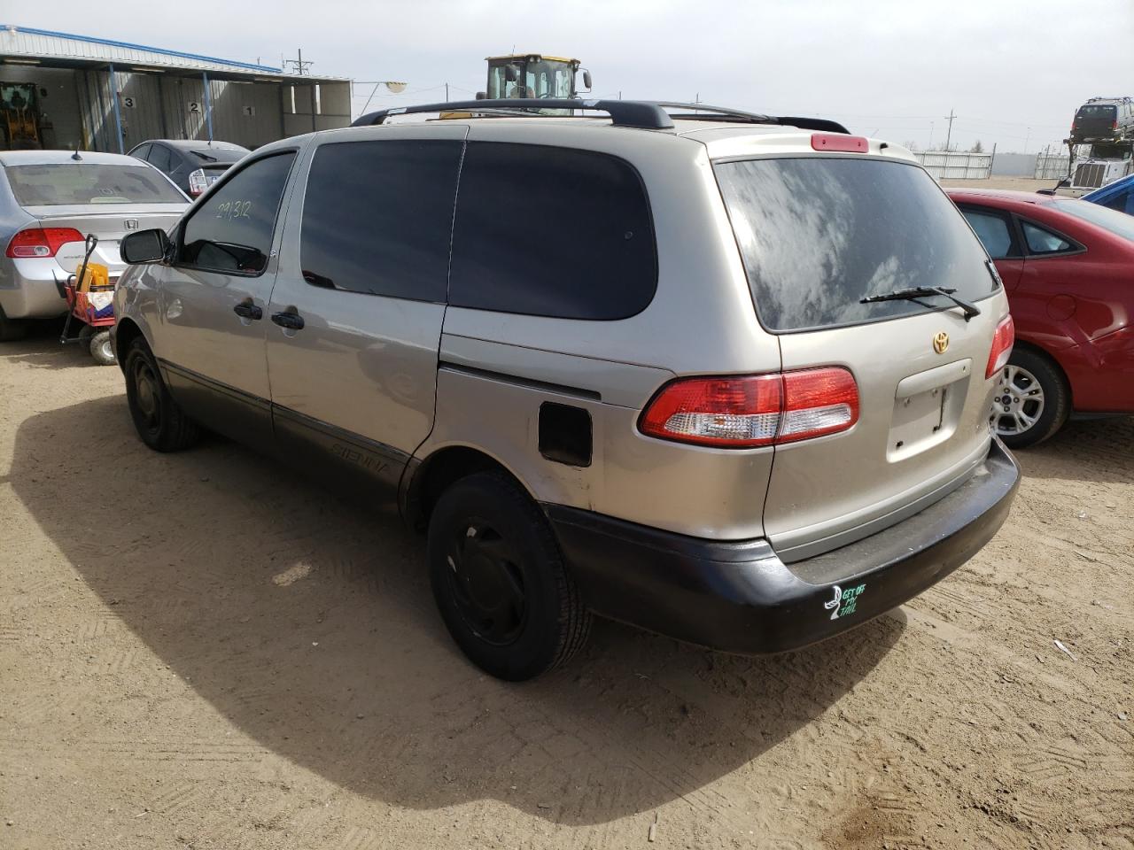 Photo 3 from auction – 2002 TOYOTA SIENNA LE with VIN 4T3ZF13C32U434722
