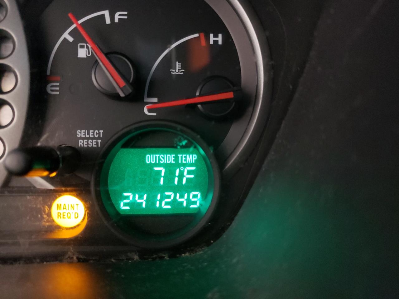 Photo 8 from auction – 2004 HONDA PILOT EXL with VIN 2HKYF18544H529693