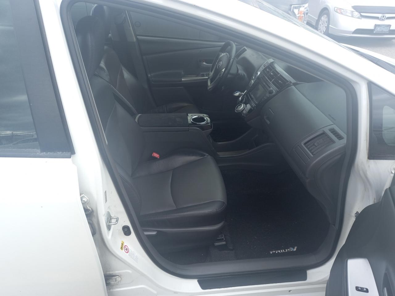 Photo 5 from auction – 2012 TOYOTA PRIUS V with VIN JTDZN3EU2C3129138