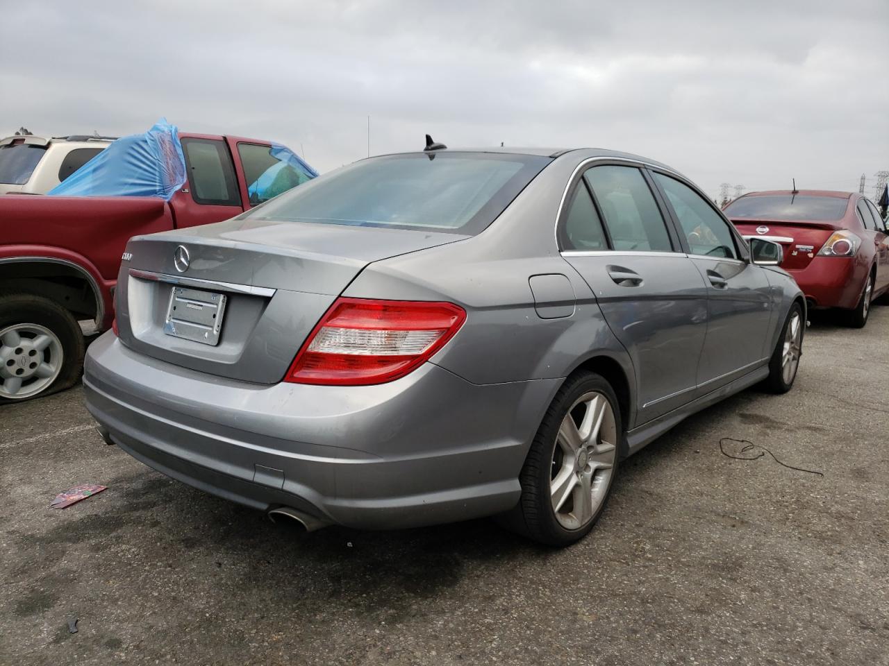 Photo 4 from auction – 2011 MERCEDES-BENZ C 300 with VIN WDDGF5EB8BA472664