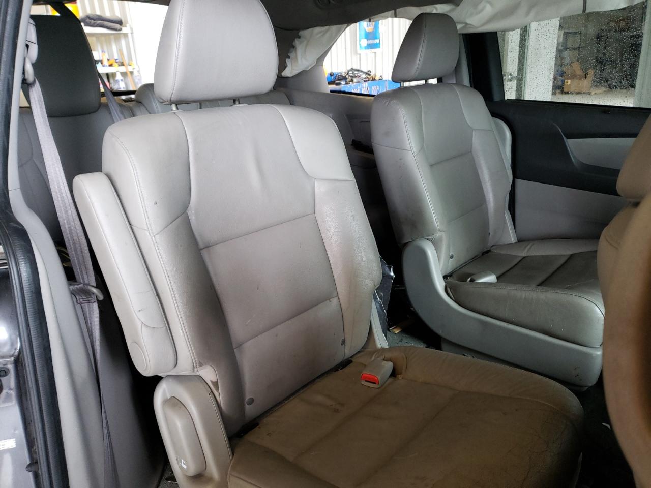 Photo 6 from auction – 2014 HONDA ODYSSEY EX with VIN 5FNRL5H65EB023092