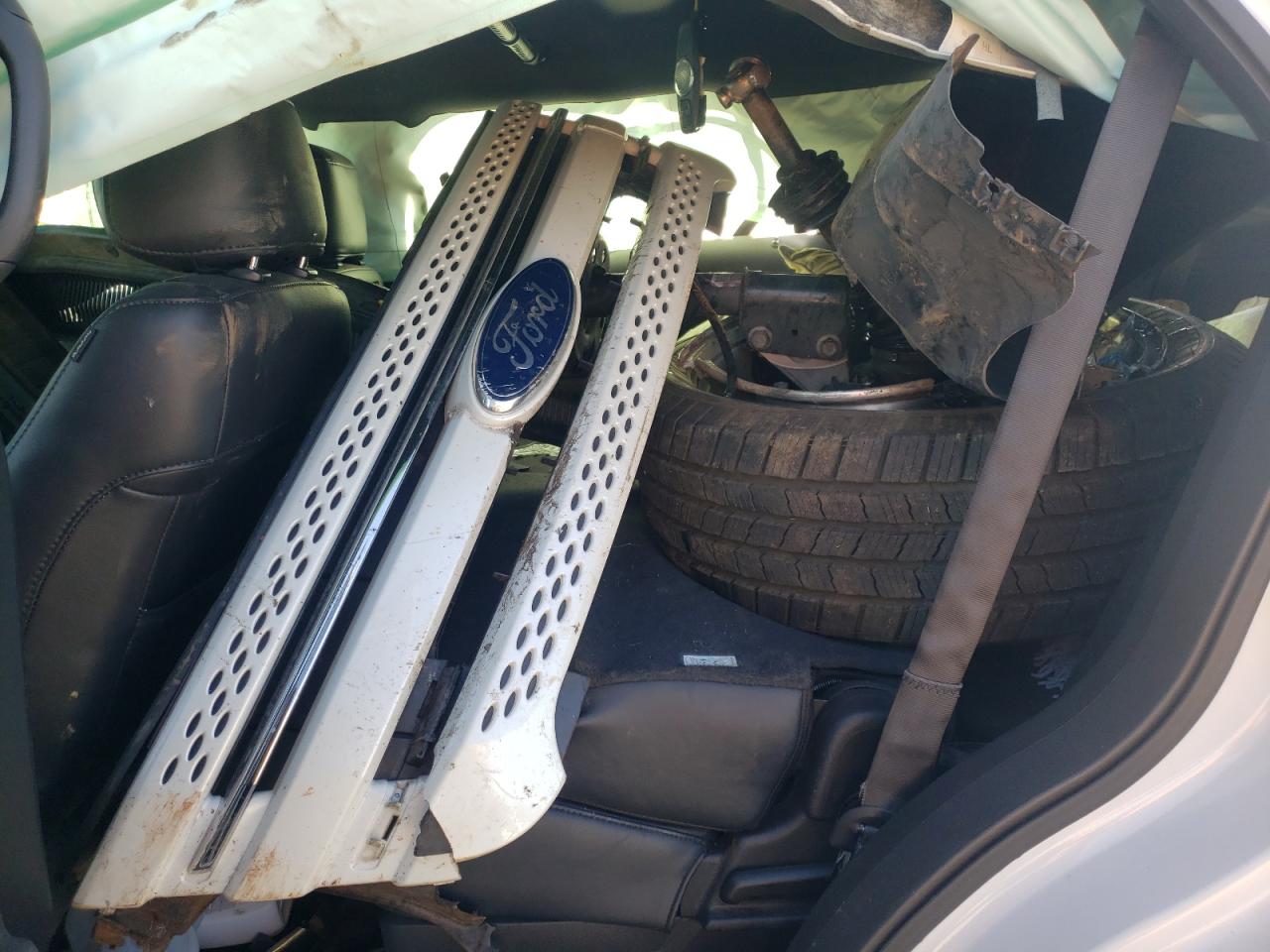 Photo 6 from auction – 2015 FORD EXPLORER L with VIN 1FM5K8F84FGC25920