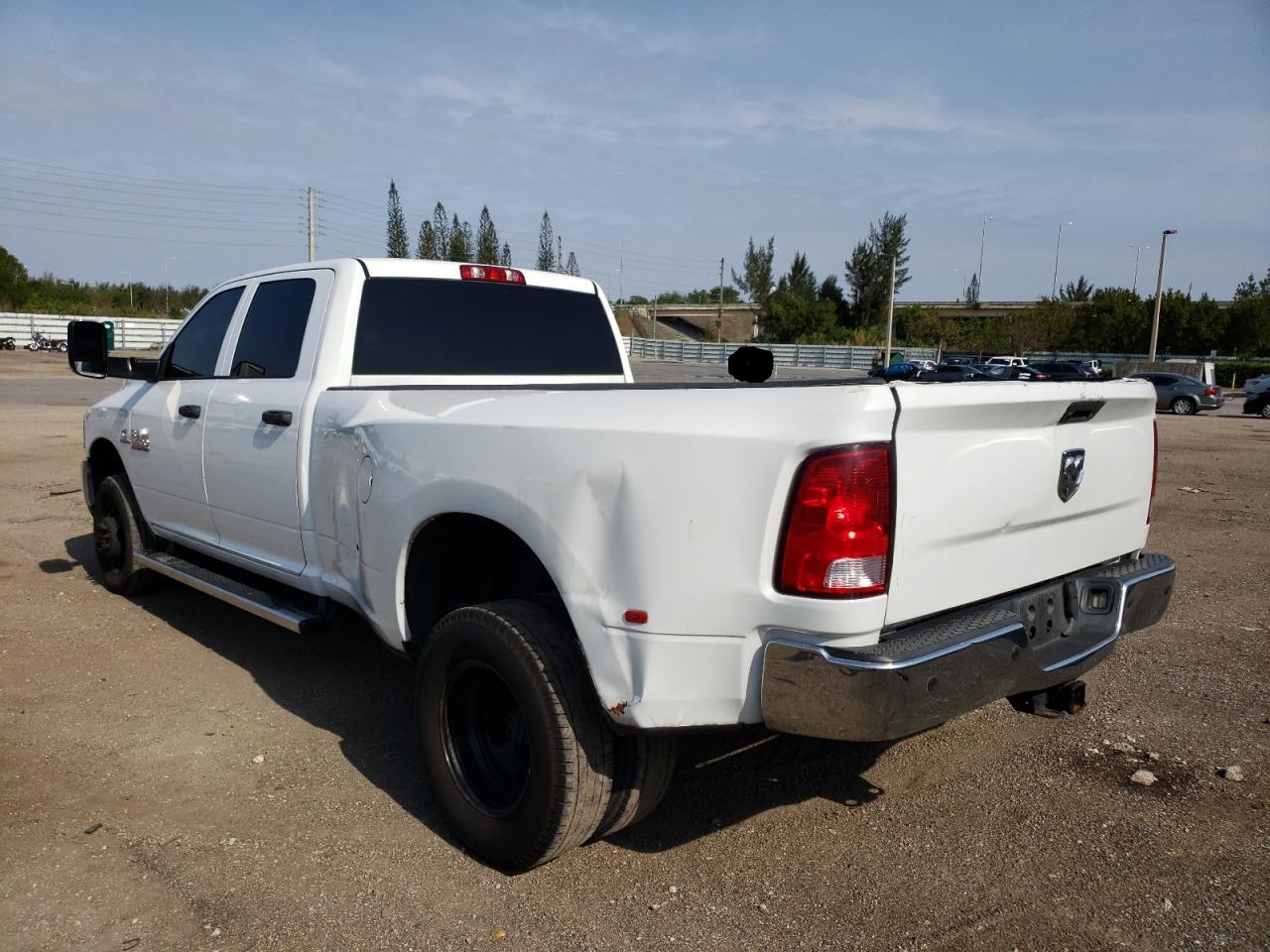 Photo 3 from auction – 2015 RAM 3500 ST with VIN 3C63RRGL7FG648759