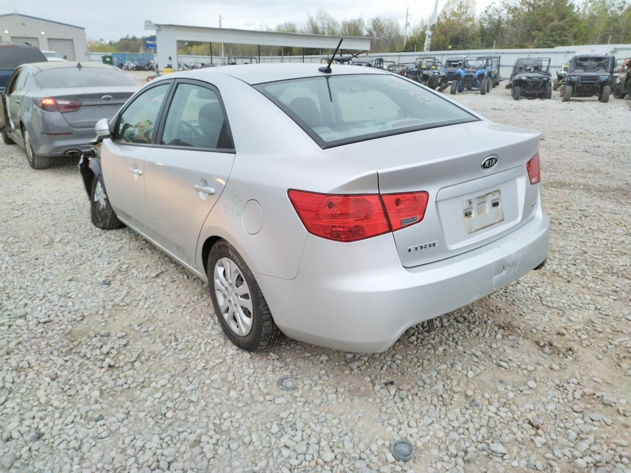Photo 3 from auction – 2013 KIA FORTE EX with VIN KNAFU4A23D5725197