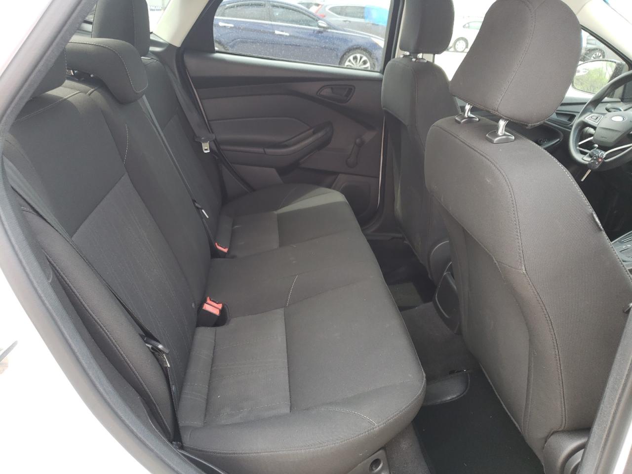 Photo 6 from auction – 2015 FORD FOCUS S with VIN 1FADP3E29FL219979