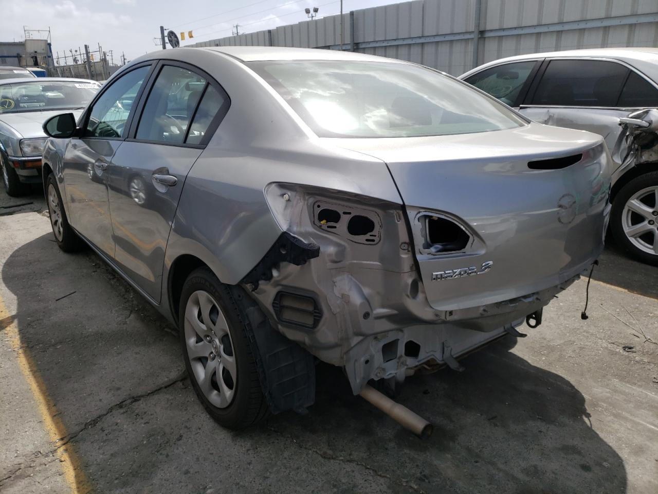 Photo 3 from auction – 2012 MAZDA 3 I with VIN JM1BL1UG5C1556008