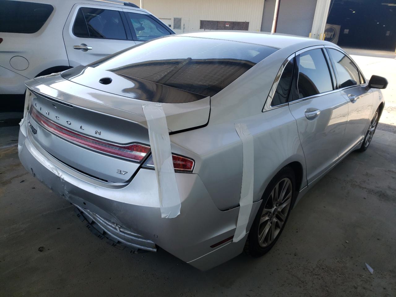 Photo 4 from auction – 2013 LINCOLN MKZ with VIN 3LN6L2GK4DR807207