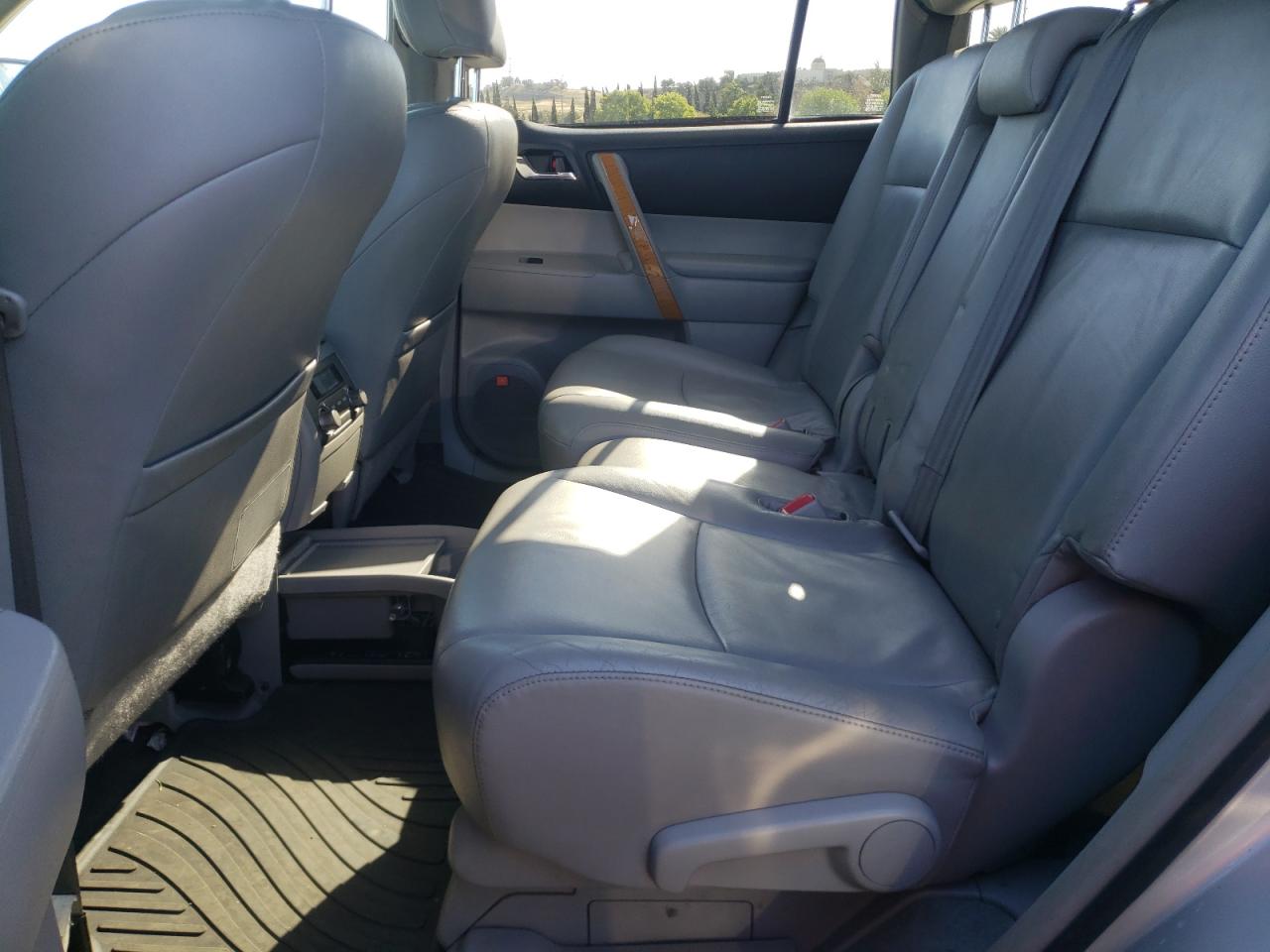 Photo 6 from auction – 2008 TOYOTA HIGHLANDER with VIN JTEEW44A782015315