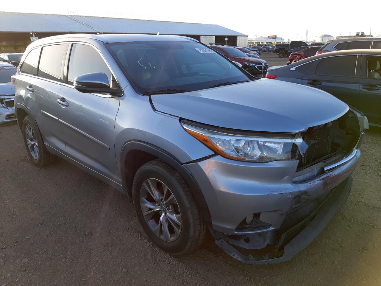 TOYOTA HIGHLANDER 2015 с VIN 5TDKKRFH9FS086239 - Фото с аукциона