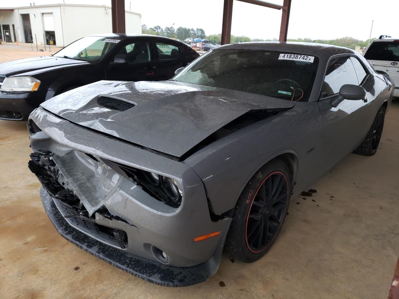 Photo 2 from auction – 2019 DODGE CHALLENGER with VIN 2C3CDZBT9KH708683