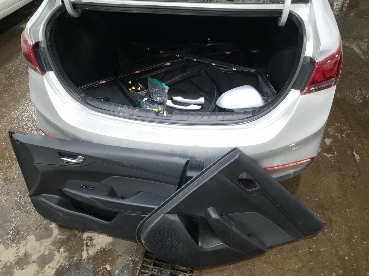 Photo 9 from auction – 2019 HYUNDAI ACCENT SE with VIN 3KPC24A34KE059781
