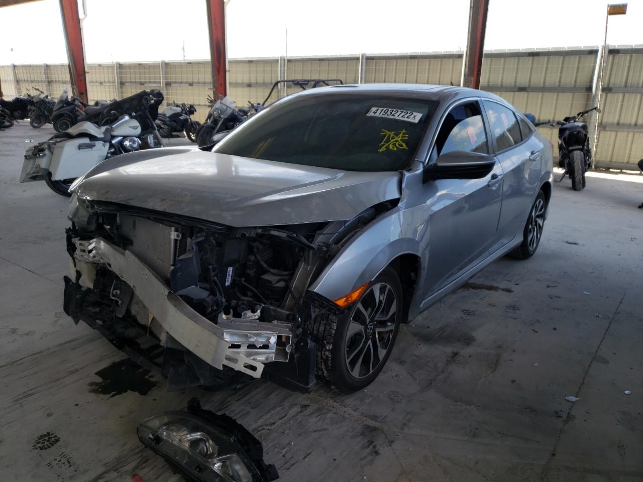 Photo 2 from auction – 2018 HONDA CIVIC EX with VIN 19XFC2F79JE016997