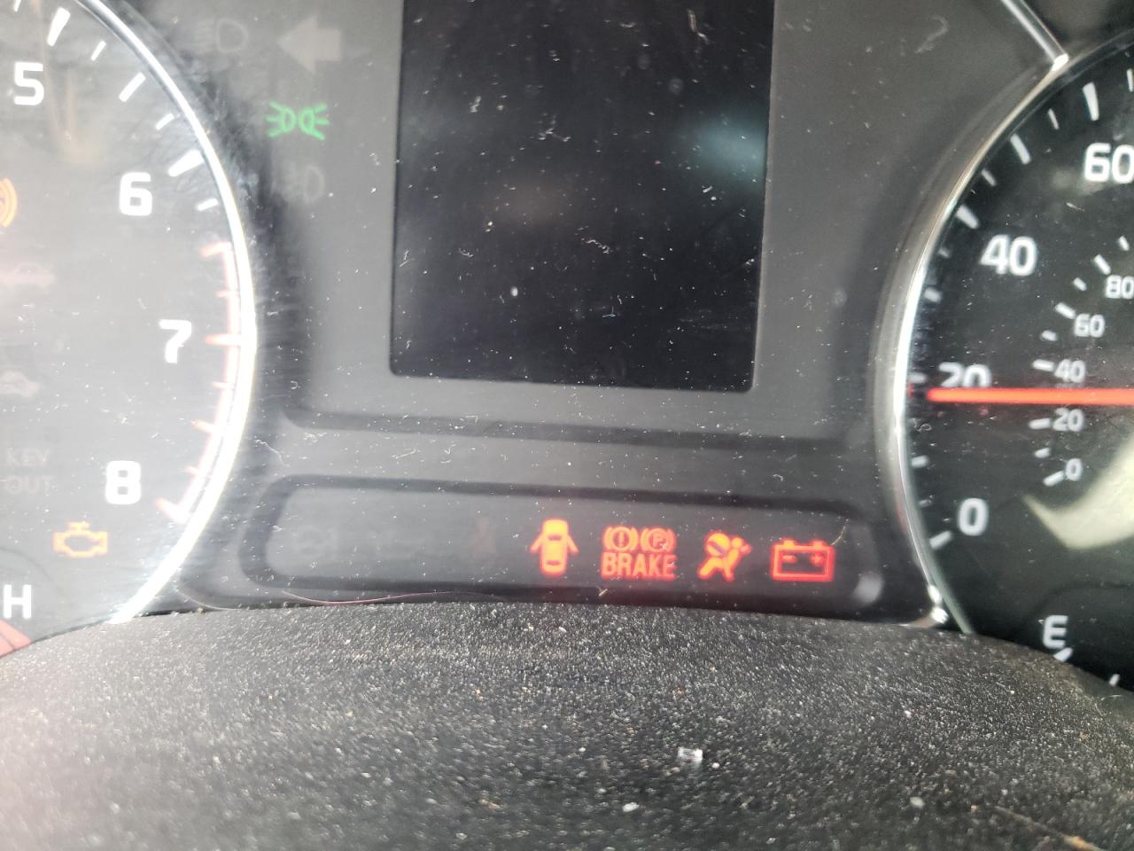 Photo 8 from auction – 2017 KIA FORTE LX with VIN 3KPFK4A72HE089399