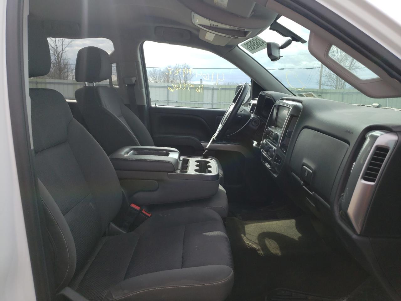 Photo 5 from auction – 2015 CHEVROLET SILVERADO with VIN 1GCUKREC6FF198303