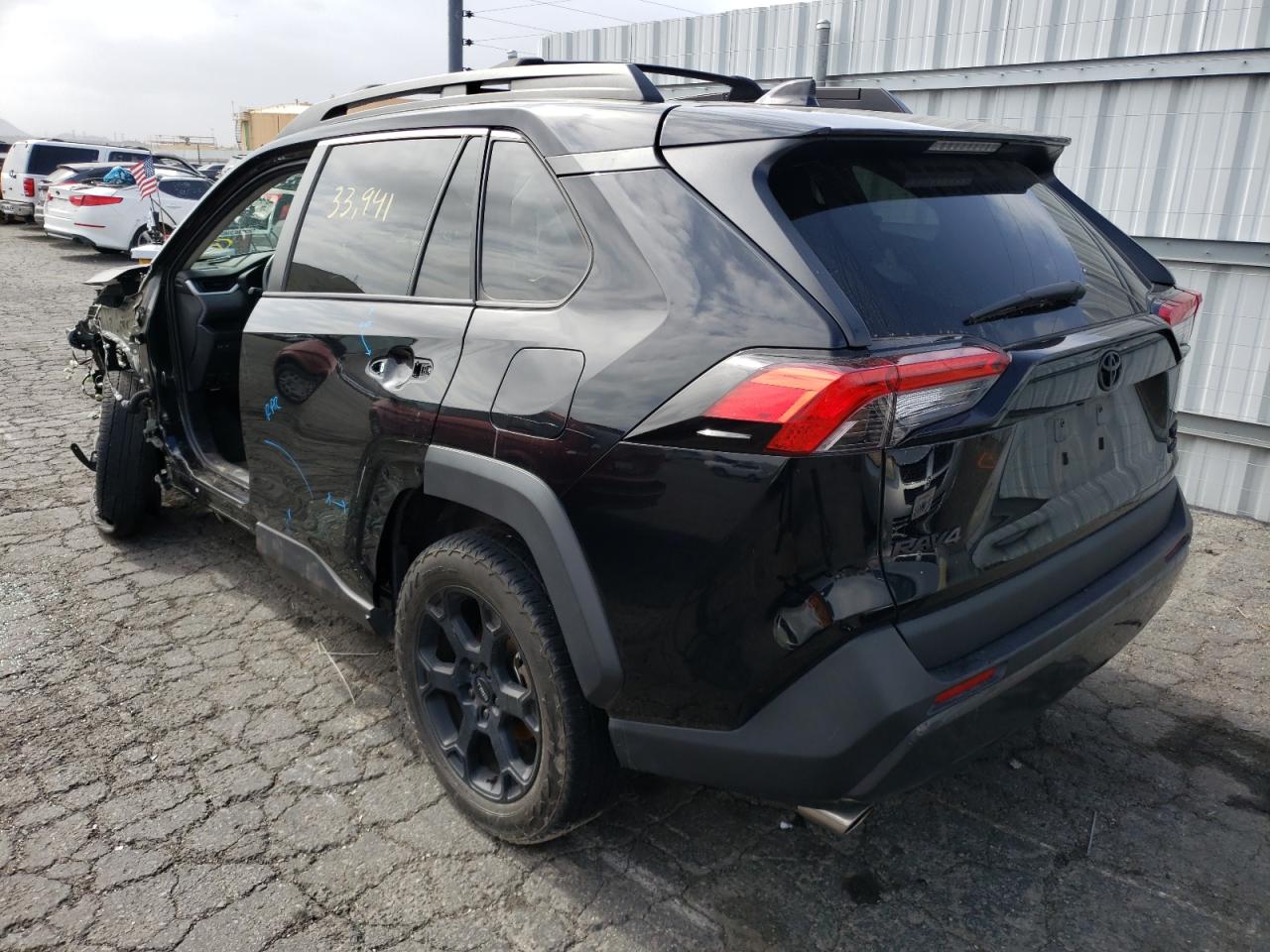 Photo 3 from auction – 2020 TOYOTA RAV4 ADVEN with VIN 2T3J1RFV3LC106243