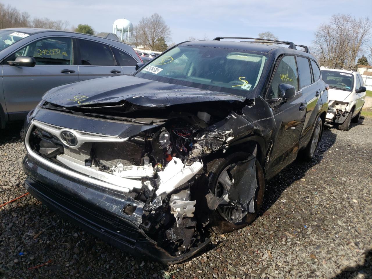 Photo 2 from auction – 2021 TOYOTA HIGHLANDER with VIN 5TDBZRBH2MS150636