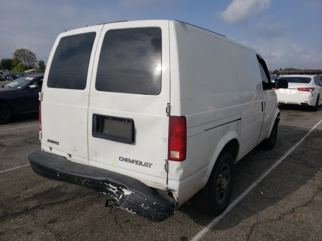 Photo 4 from auction – 2004 CHEVROLET ASTRO with VIN 1GCDM19X74B132467