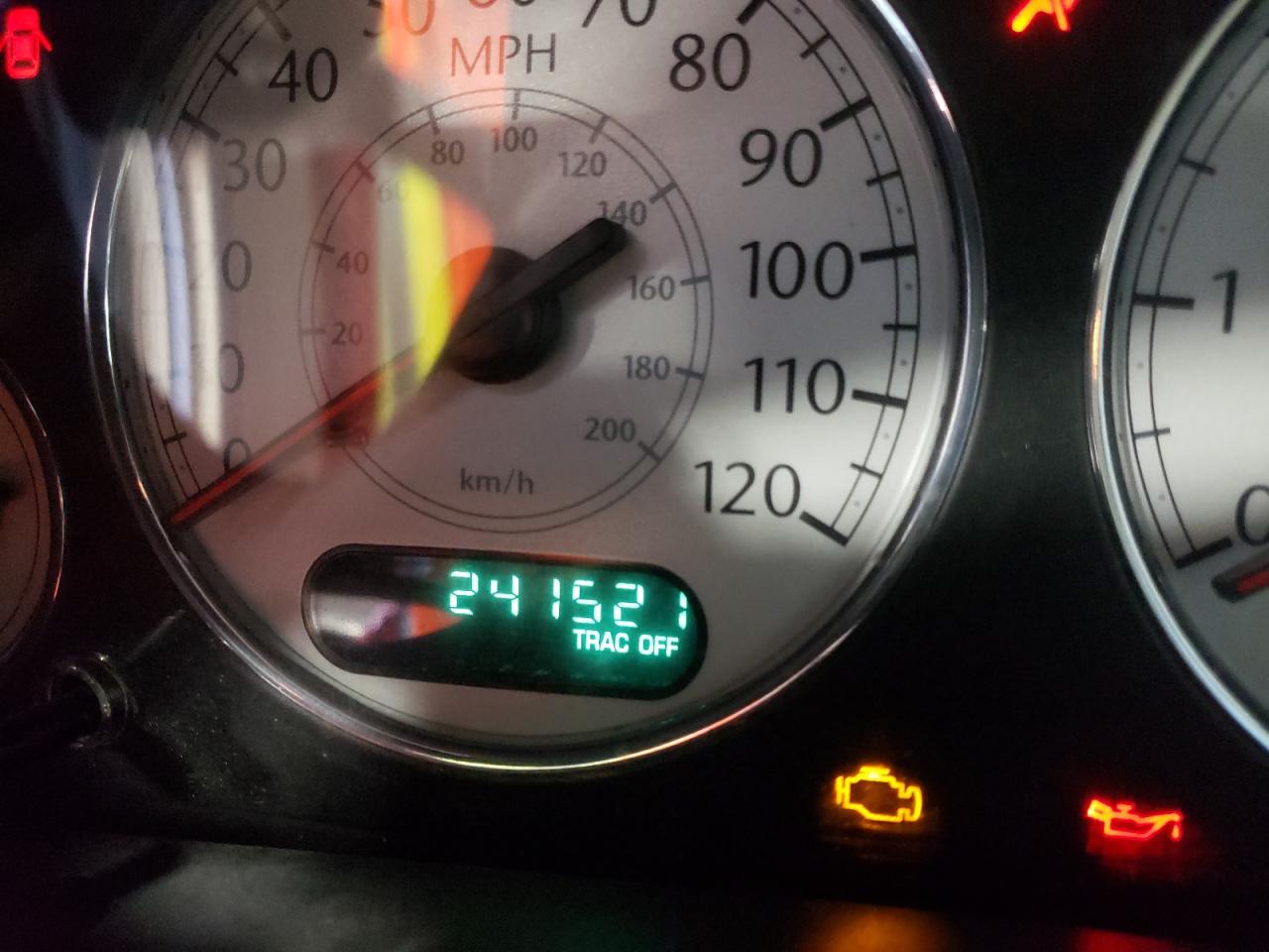 Photo 8 from auction – 2007 CHRYSLER TOWN & COU with VIN 2A8GP64L27R141579