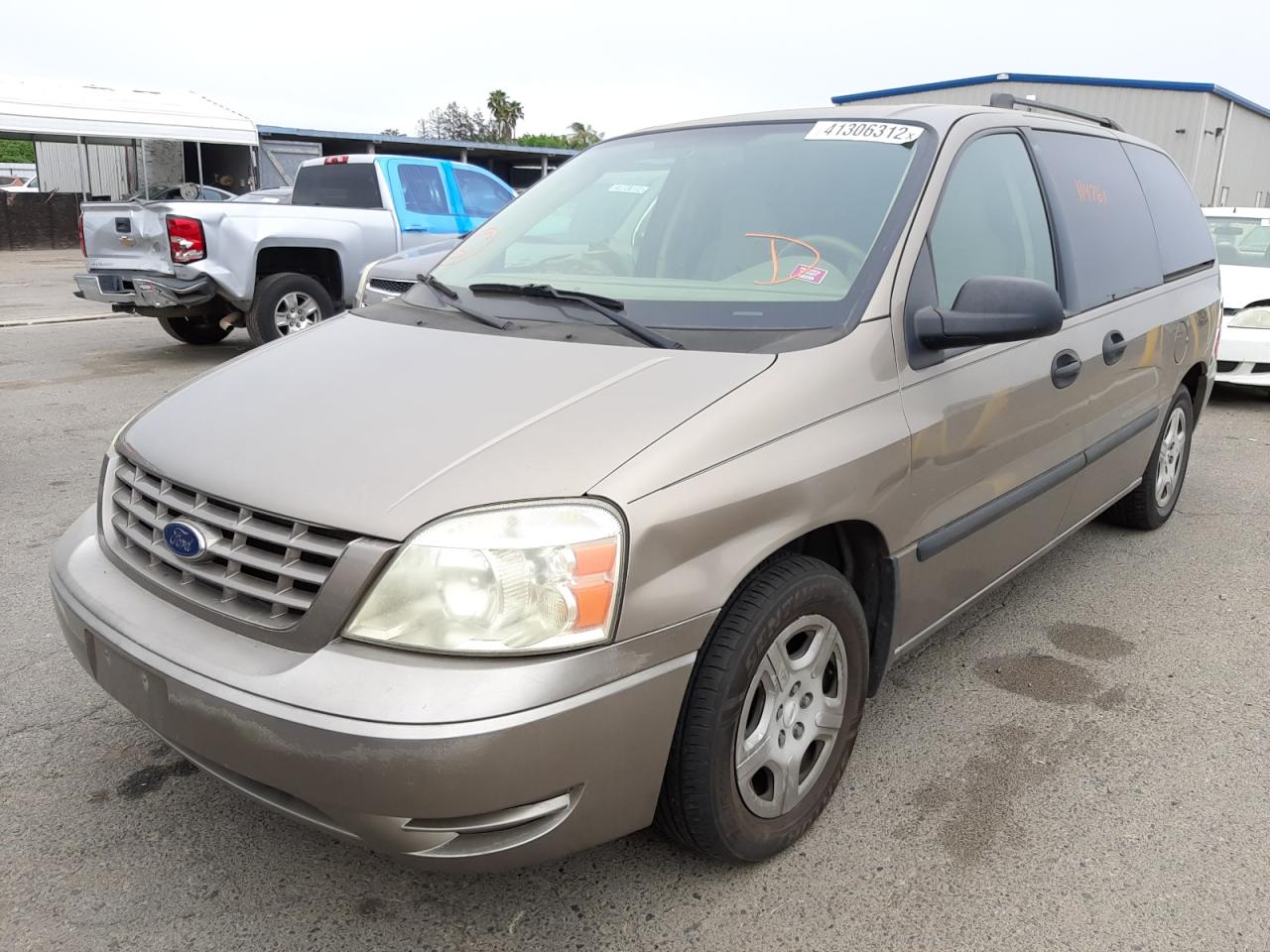 Photo 2 from auction – 2006 FORD FREESTAR S with VIN 2FMZA51636BA45926