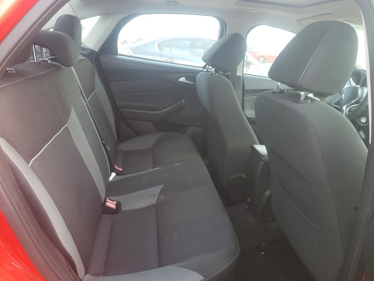 Photo 6 from auction – 2014 FORD FOCUS SE with VIN 1FADP3F2XEL186682