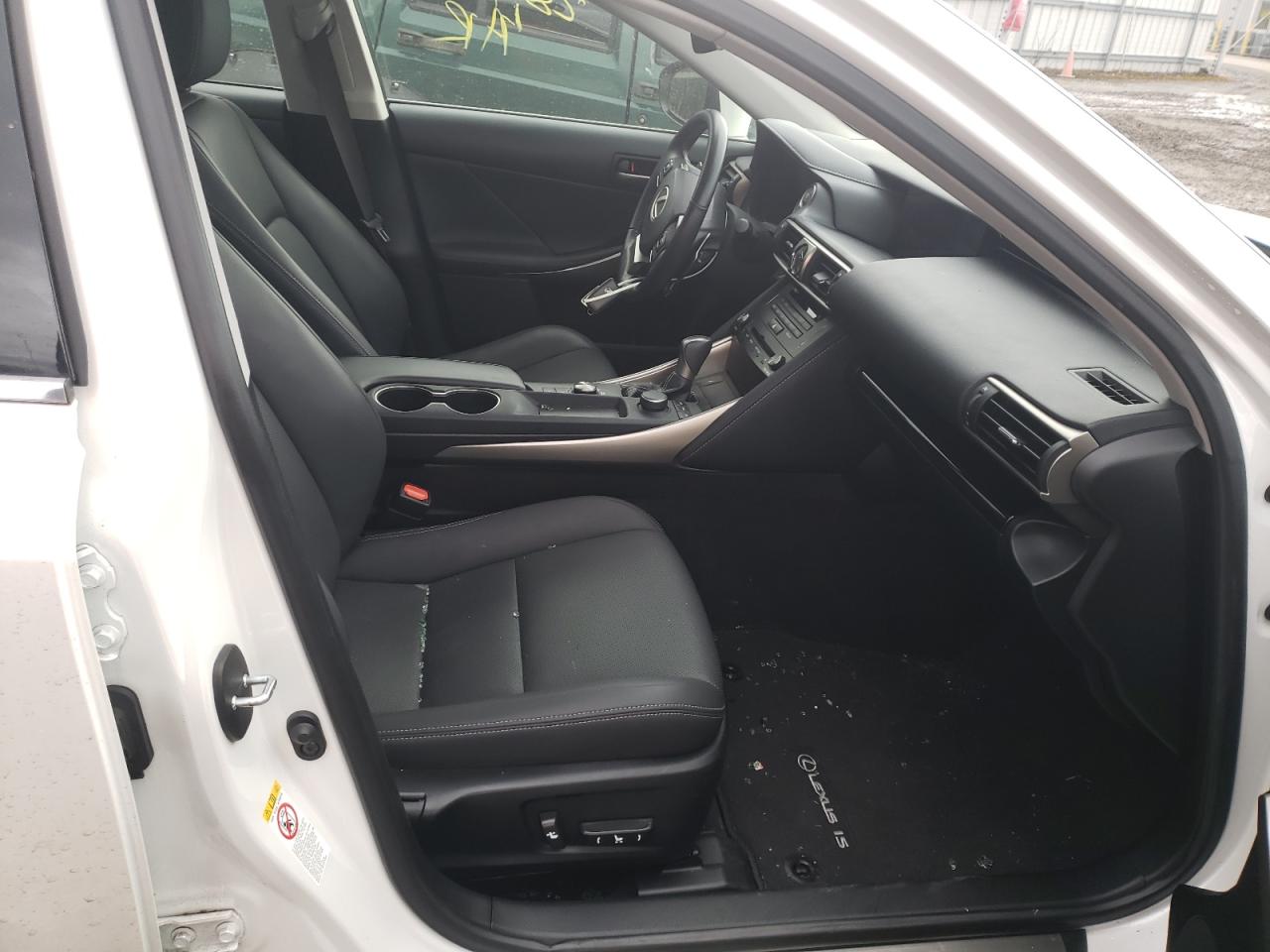 Photo 5 from auction – 2018 LEXUS IS 300 with VIN JTHC81D22J5029381