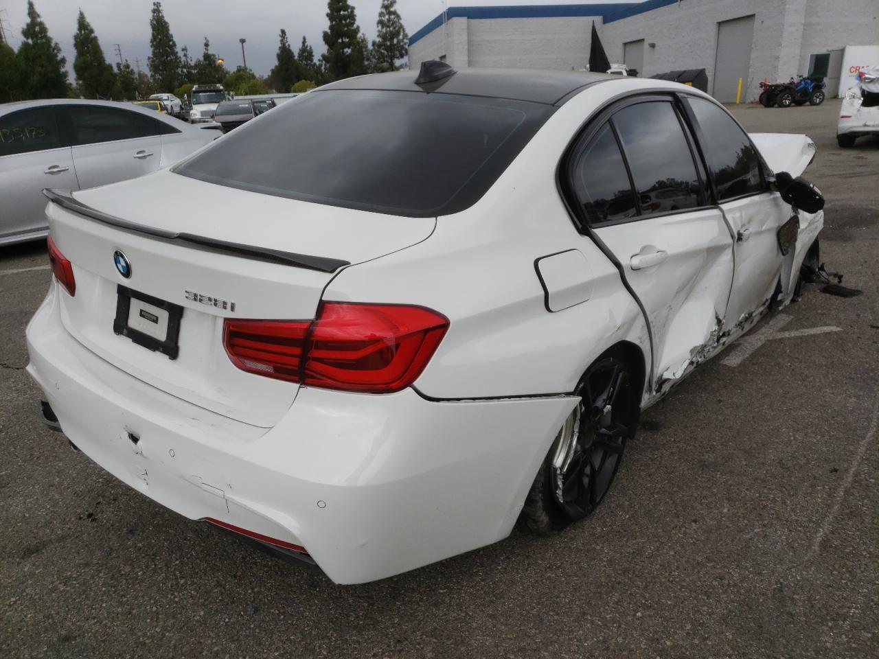 Photo 4 from auction – 2016 BMW 328 I SULE with VIN WBA8E9C54GK603349