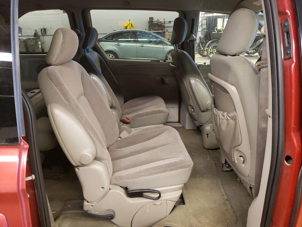 Photo 6 from auction – 2005 DODGE CARAVAN SX with VIN 1D4GP45R15B432684