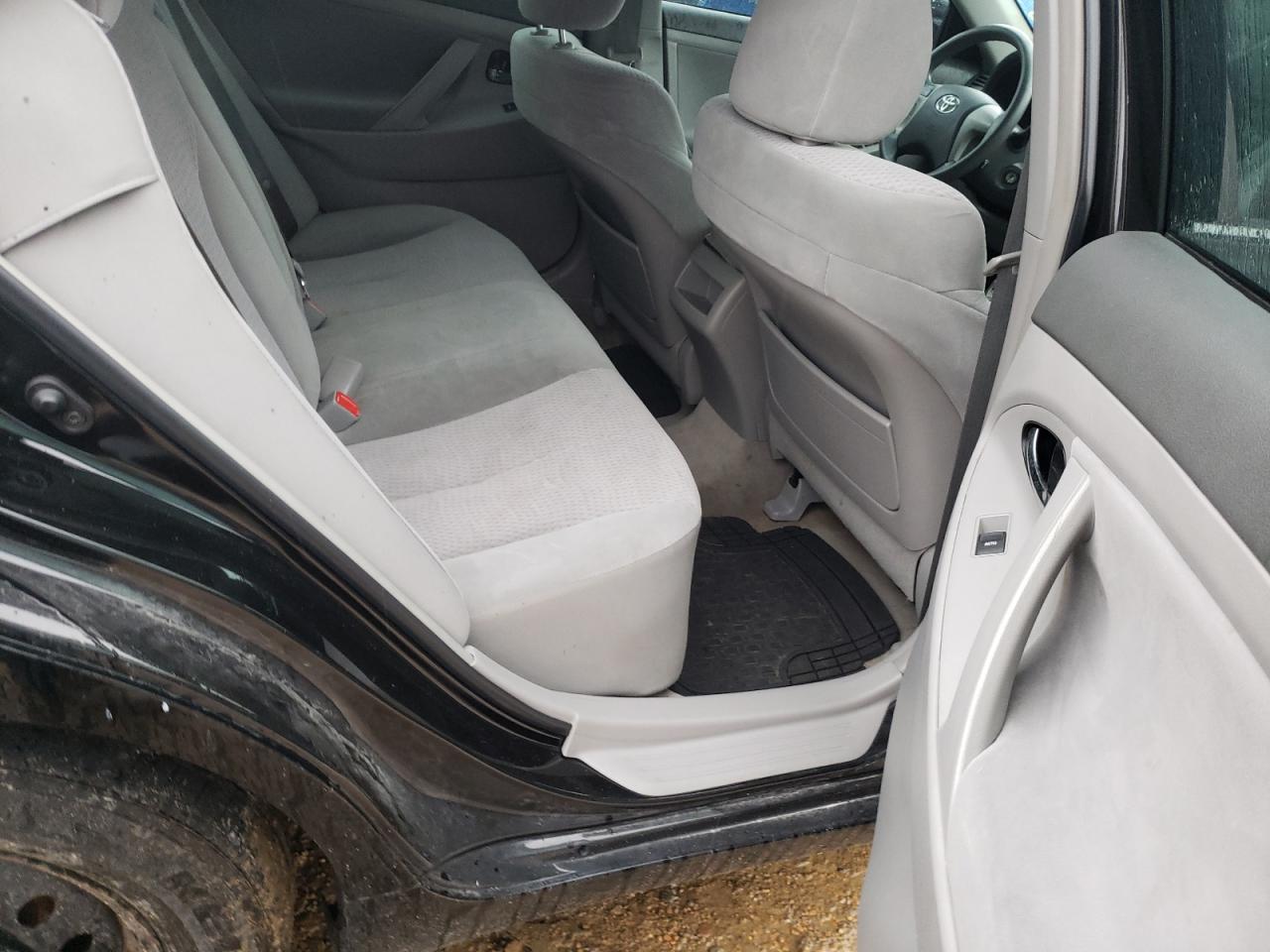Photo 6 from auction – 2011 TOYOTA CAMRY BASE with VIN 4T1BF3EK8BU174084