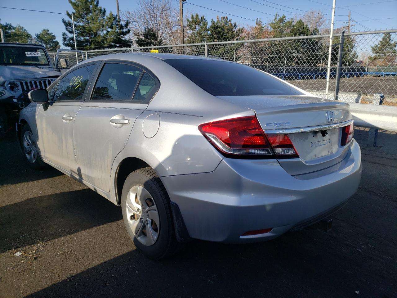 Photo 3 from auction – 2014 HONDA CIVIC LX with VIN 19XFB2F57EE081970