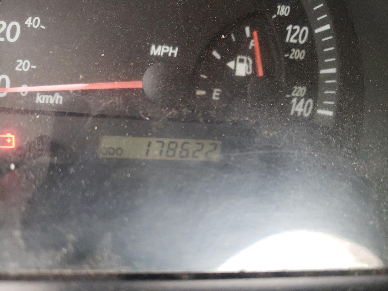 Photo 8 from auction – 2004 TOYOTA CAMRY LE with VIN 4T1BE32K24U904341