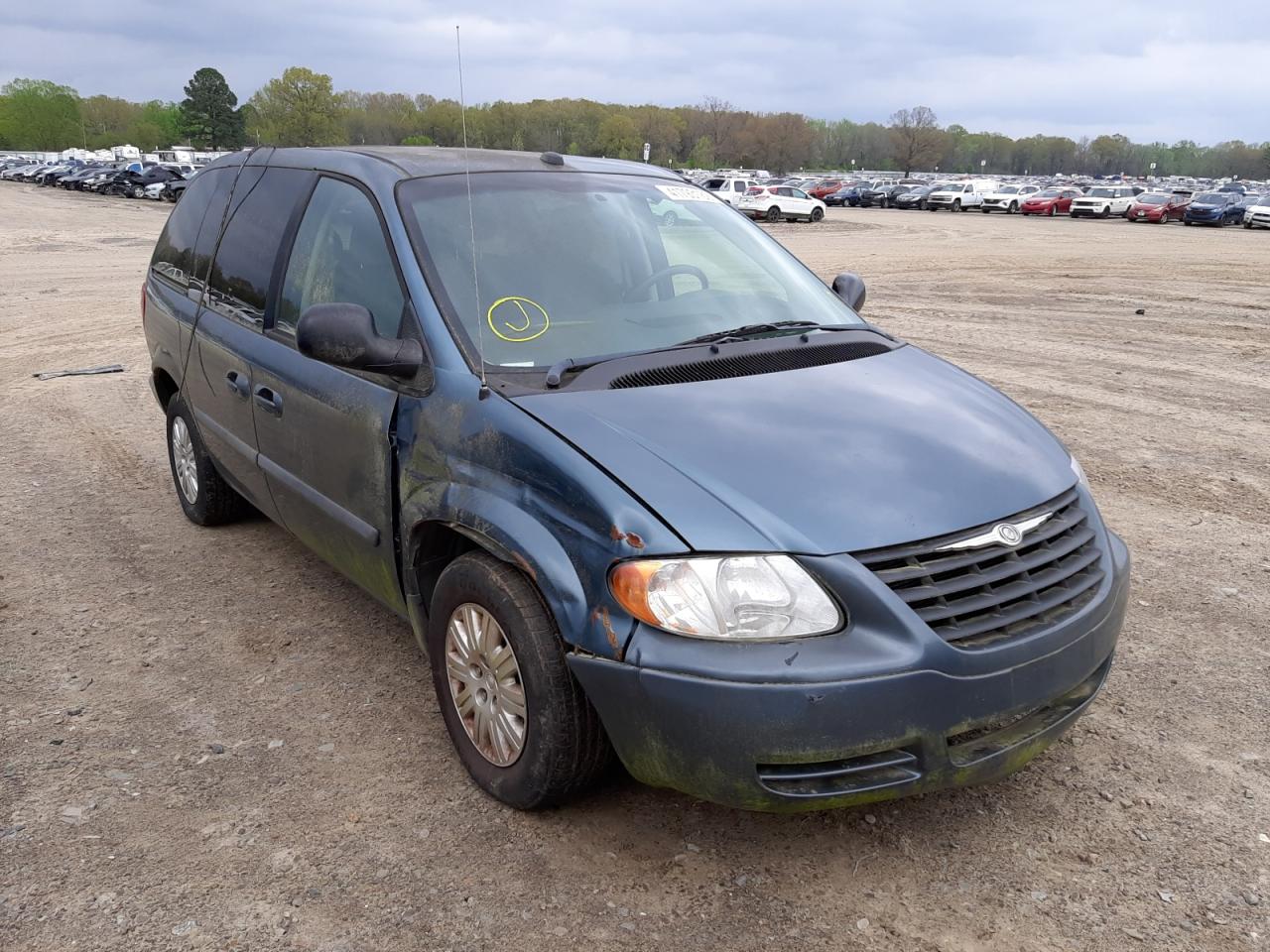 Photo 1 from auction – 2005 CHRYSLER TOWN & COU with VIN 1C4GP45R45B339736