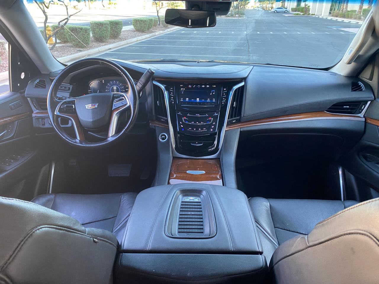 Photo 9 from auction – 2019 CADILLAC ESCALADE E with VIN 1GYS3HKJ9KR149441