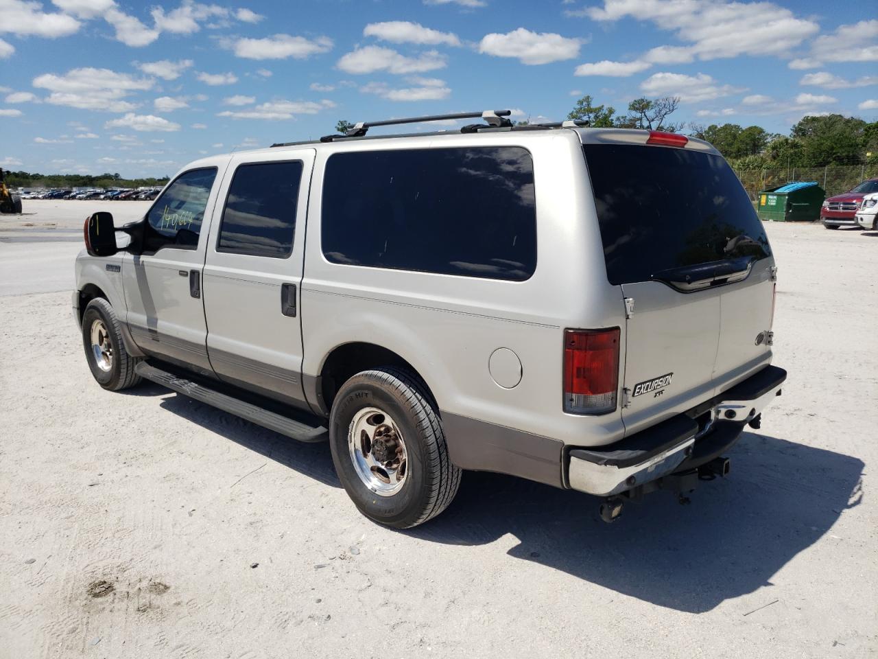 Photo 3 from auction – 2005 FORD EXCURSION with VIN 1FMNU40L65EB25781