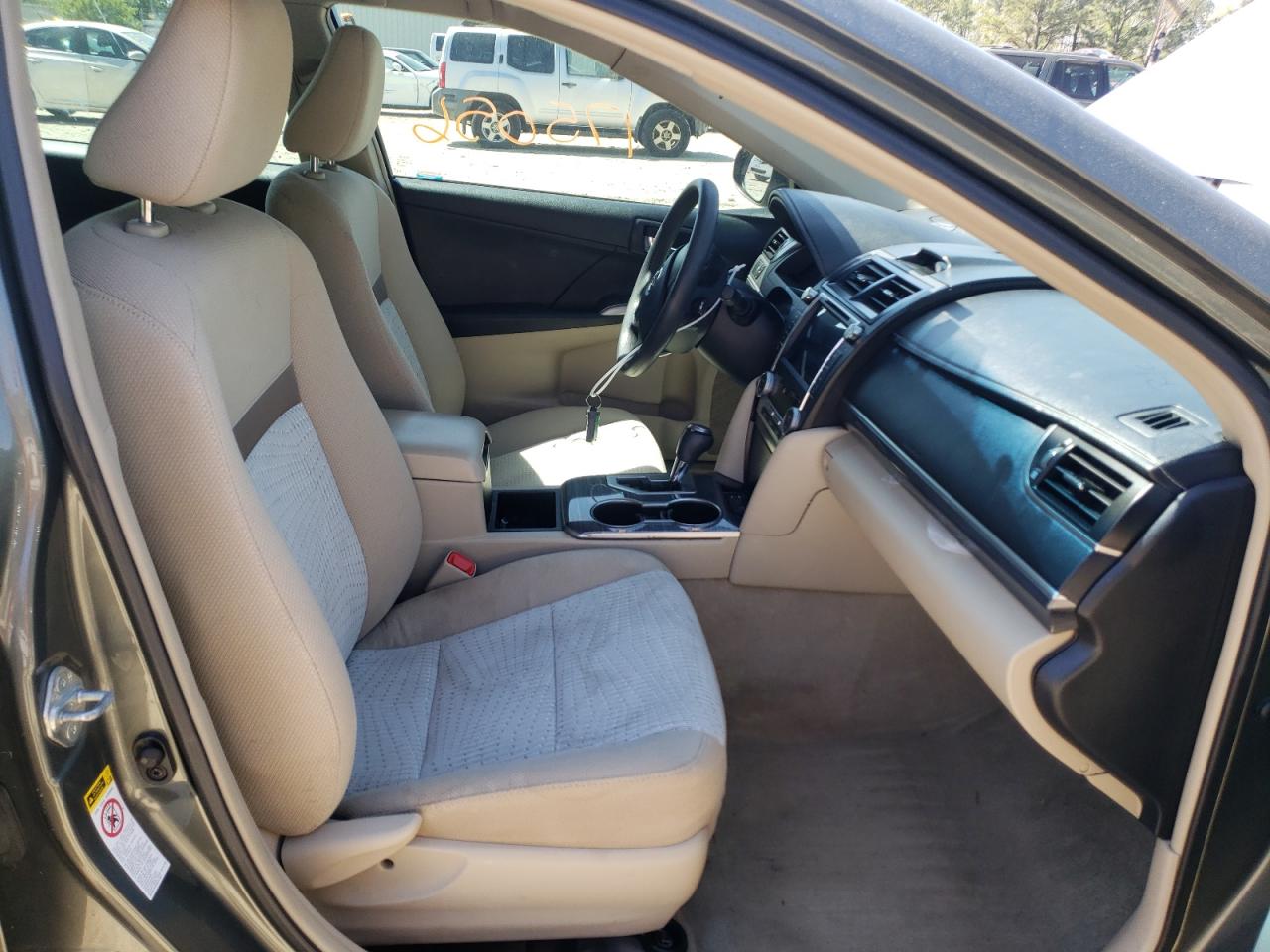 Photo 5 from auction – 2012 TOYOTA CAMRY HYBR with VIN 4T1BD1FK3CU035281