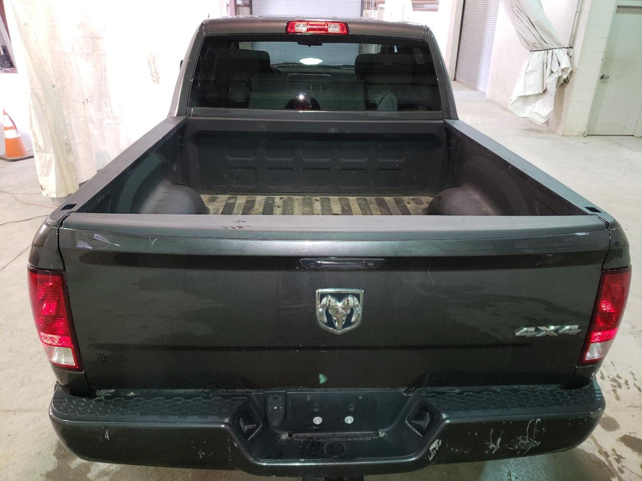 Photo 9 from auction – 2018 RAM 1500 ST with VIN 3C6RR7KG9JG230740
